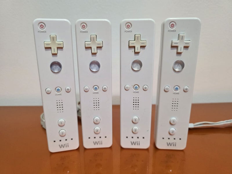 Official Nintendo Wii Remote Controller x4 - FAULTY $1 RESERVE! Carousel 1