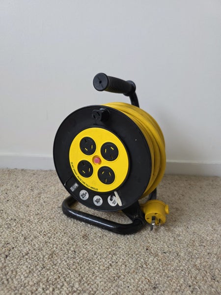 HPM 25m Heavy Duty Cable Reel – 10A – 4 Outlets Carousel 1