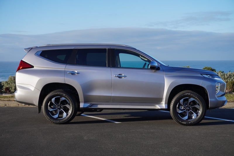 2026 Mitsubishi Pajero Sport VRX 4x4 auto, photo 2
