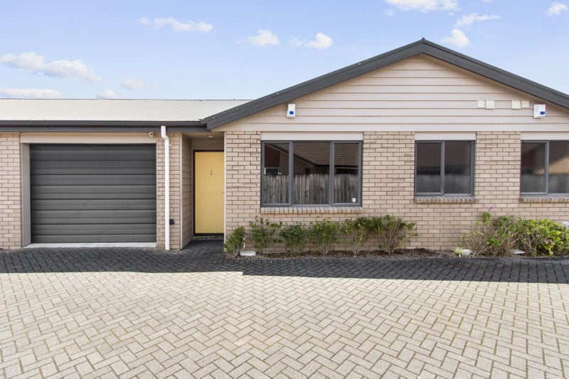 Image 1 of 20