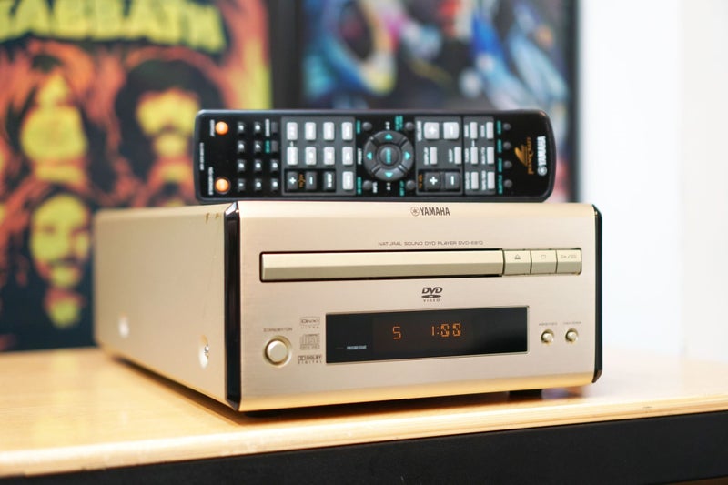 Yamaha Piano Craft Series DVD-E810 CD/DVD Player with Remote - Warranty! Carousel 1