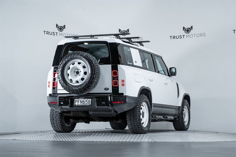 2022 Land Rover Defender 110 D250 3.0L 4WD, photo 3