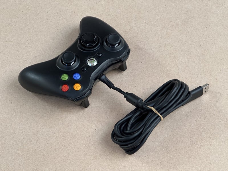 Black Wired Xbox 360 Controller Carousel 2