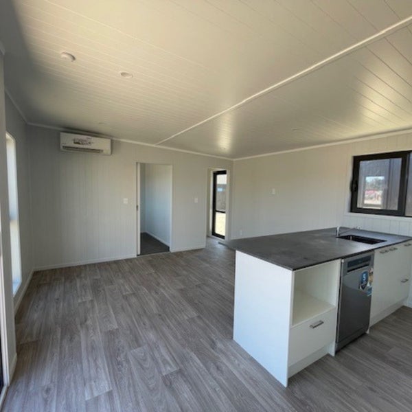 Tiny Home Base | Premium Cabin 12.6 x 4.4m Carousel 2