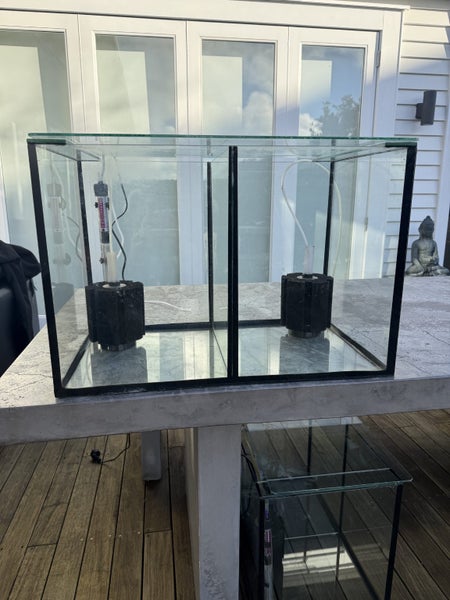 Custom 60L fish tank. Carousel 2