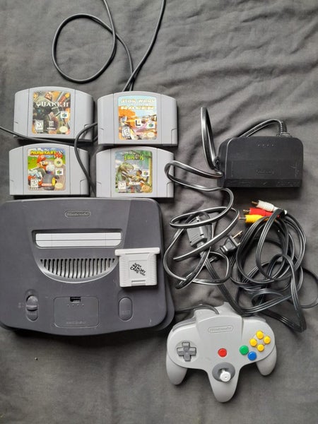 Nintendo 64 Console Bundle (USA) Carousel 1