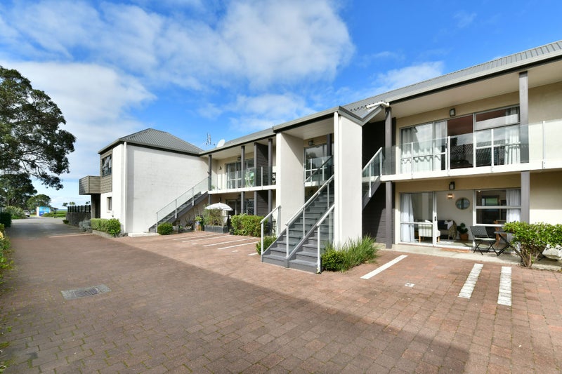 Image 1 of 20