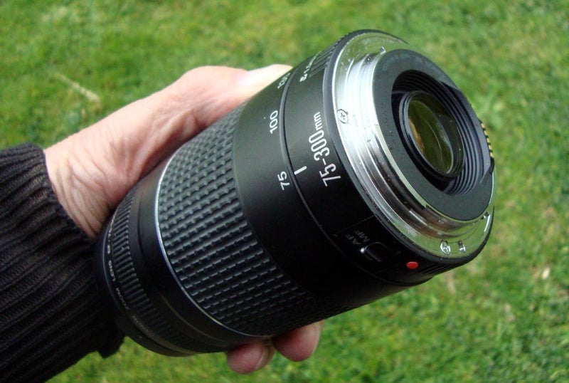 CANON EF 75-300mm Mark III Lens - Big Zoom! Great for Sports or Nature Carousel 6
