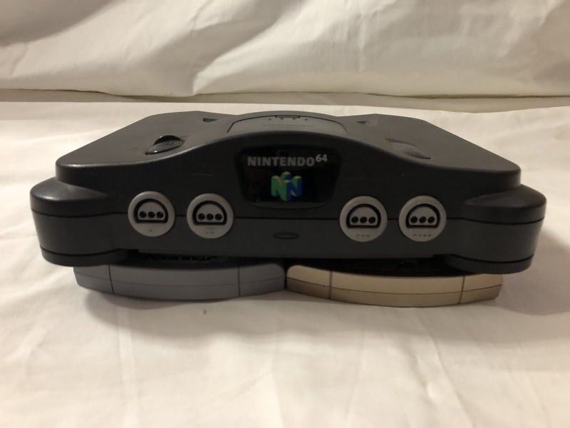 Nintendo 64 (N64) Console Bundle (TAZW354) Carousel 1