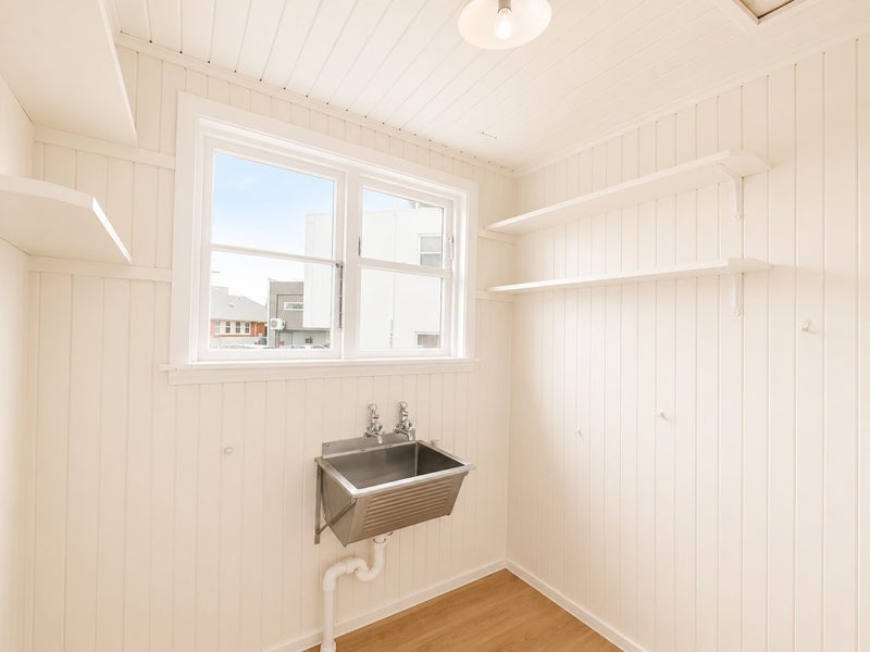 6 Vanadium Pl bedroom