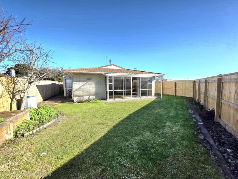 Image 1 of 18