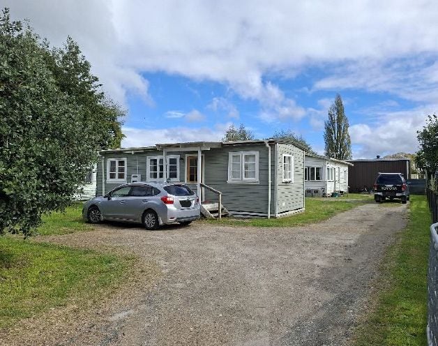 Image 1 of 5