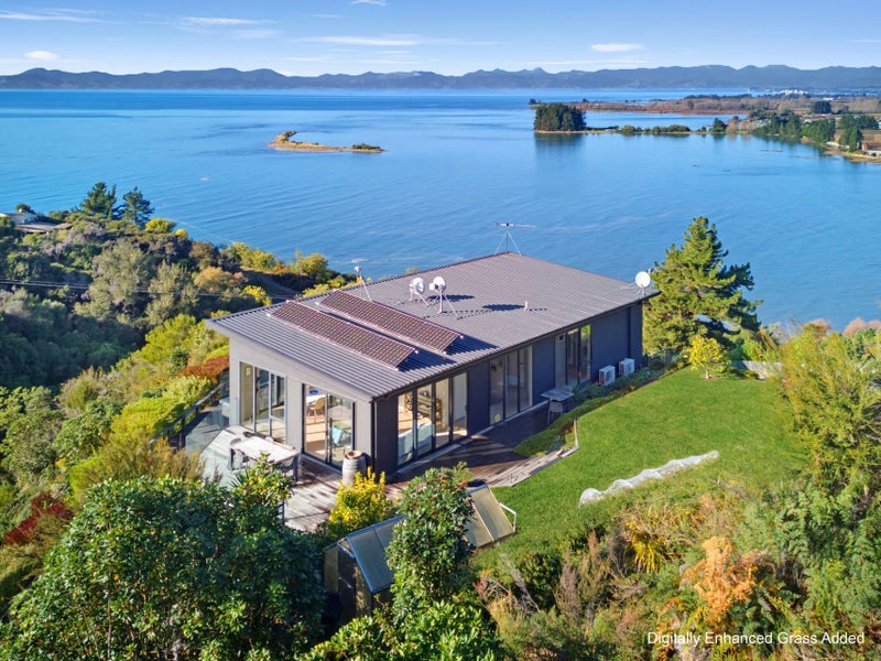 Sea Views, Native Bush & Absolute Serenity