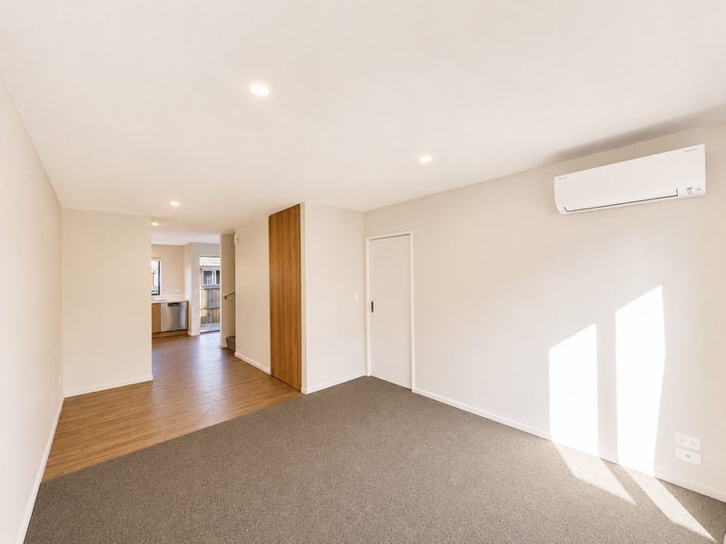 4/47 Amyes Rd dining area