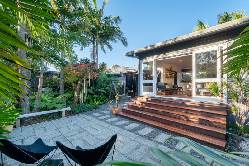 Rare Single-Level Gem in Mairangi Bay