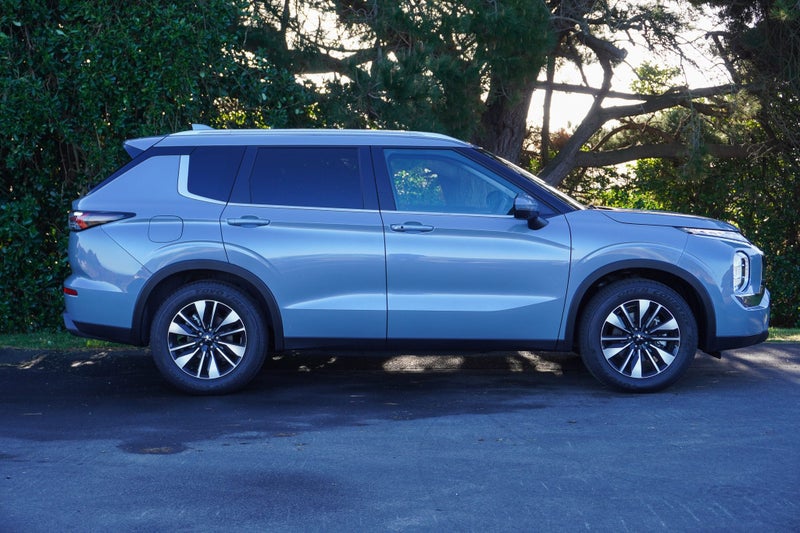 2026 Mitsubishi Outlander 2.5 LS 4x4 auto, photo 2