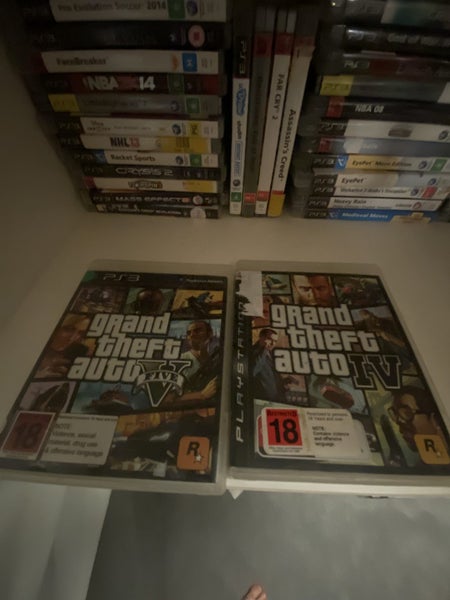 ** bulk buy x 2 GRAND THEFT AUTO PS3 GAMES ** Carousel 1