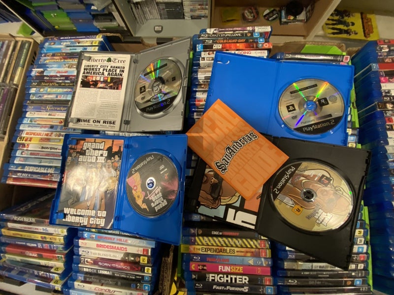 ** bulk buy (may seperate) GRAND THEFT AUTO PS2 GAMES X 4 ** Carousel 2