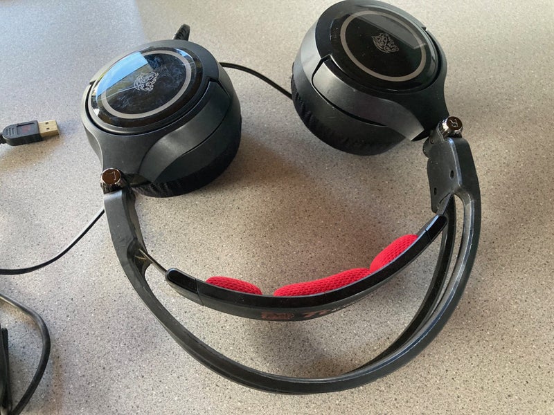 Thermaltake Gaming Headset Carousel 1