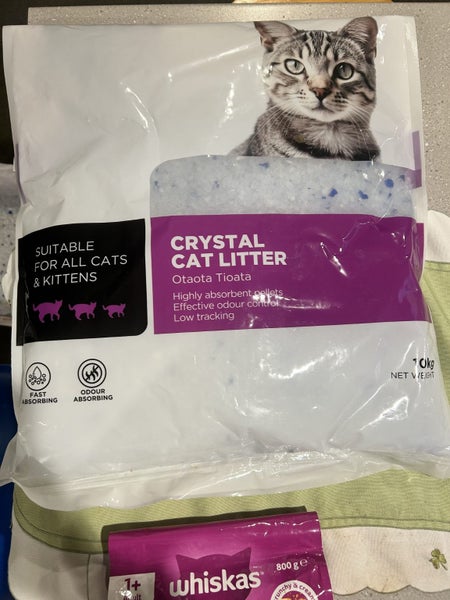Cat(s) - Food and leftover unused Crystal litter Carousel 3