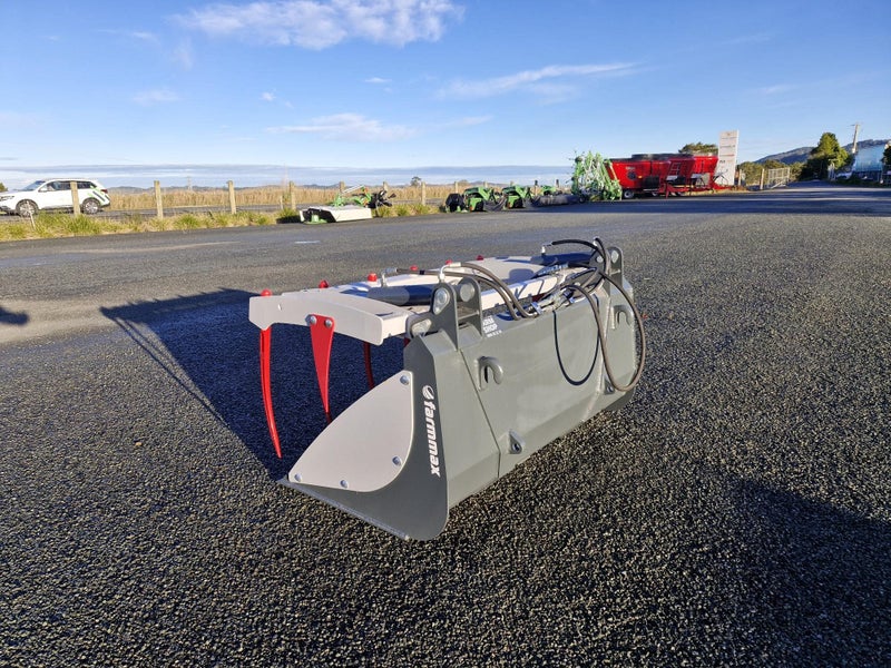 FarmMax 1.5m Silage Scoop / Grab Bucket ($4995 + GST) Carousel 5