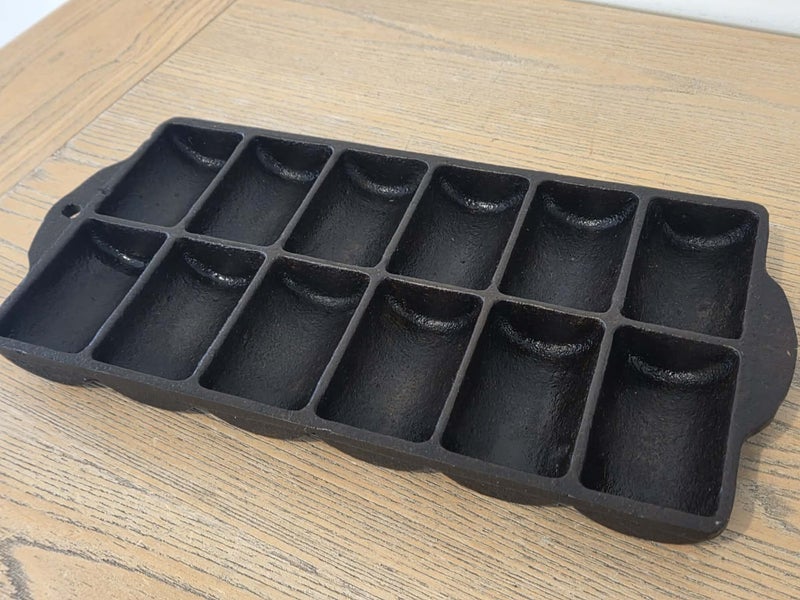 Retro Cast Iron Gem Cooking Tray Carousel 2