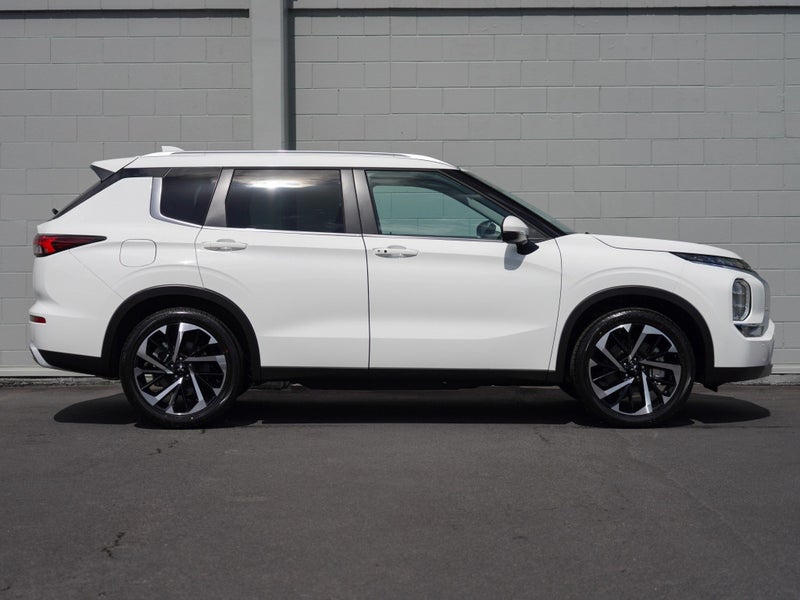 2025 Mitsubishi Outlander 2.5P XLS 2WD, photo 3