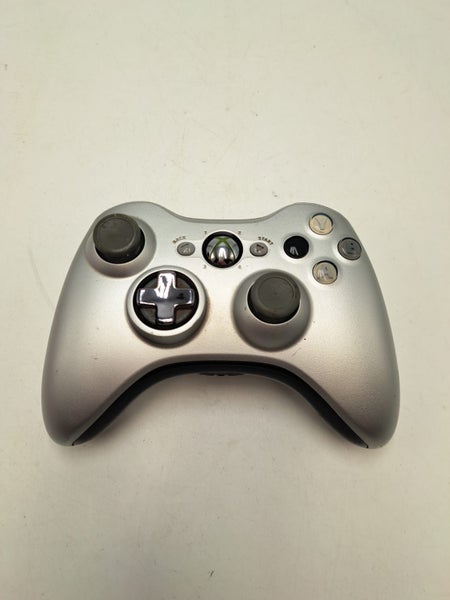 * Genuine OEM Silver Xbox 360 Controller * Carousel 2