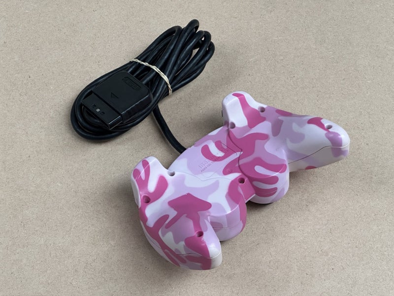 Pink Camo Hori PlayStation 2 controller Carousel 3