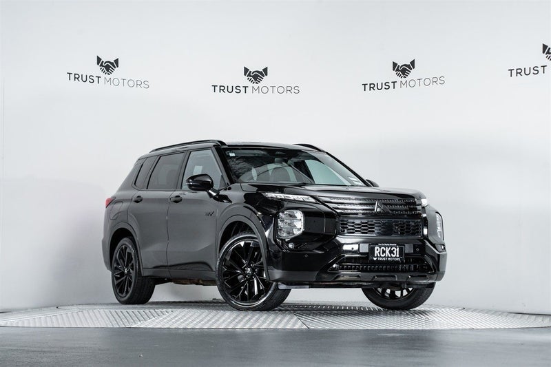 2025 Mitsubishi Outlander XLS PHEV 4WD