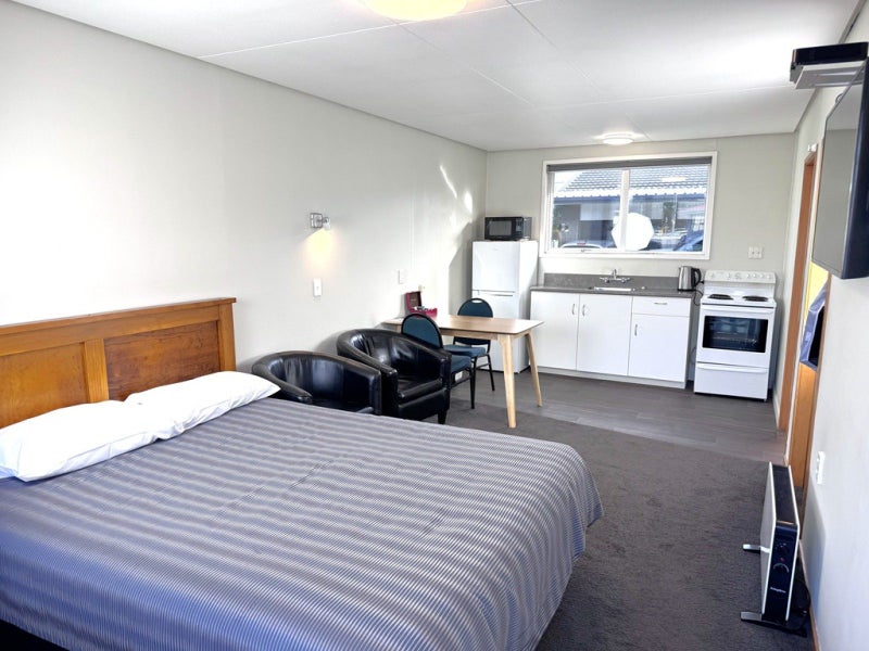 Classic Kiwi Motel Lease Opportunity in Gore Carousel 2