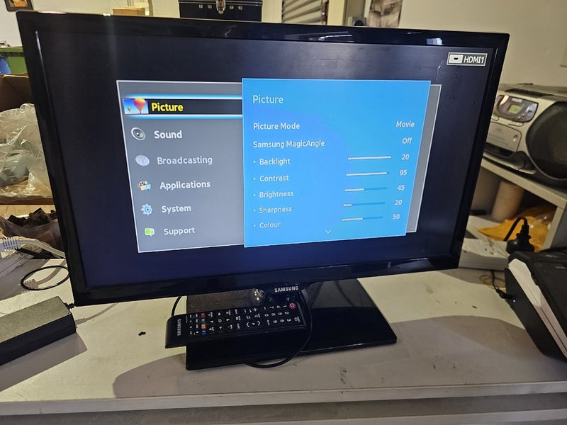 Samsung 22inch LCD gaming screen Carousel 2