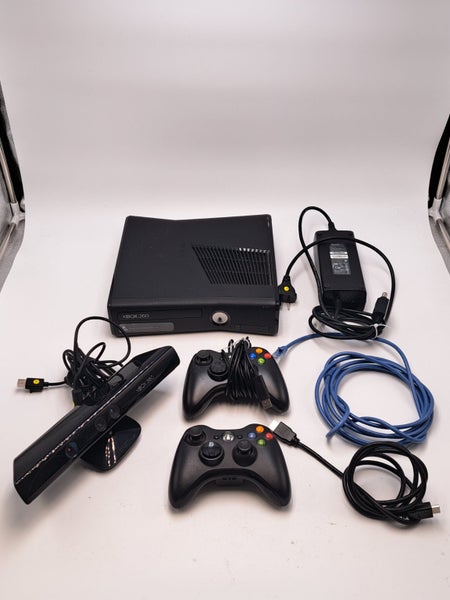 * 250GB Slim Xbox 360 Console w/ 2 Controllers, Cables & Kinect! * Carousel 1