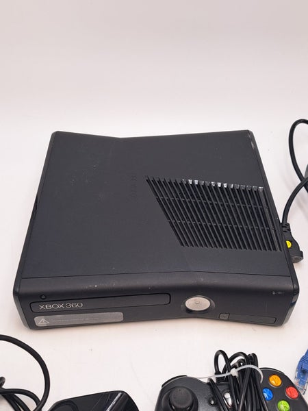 * 250GB Slim Xbox 360 Console w/ 2 Controllers, Cables & Kinect! * Carousel 2