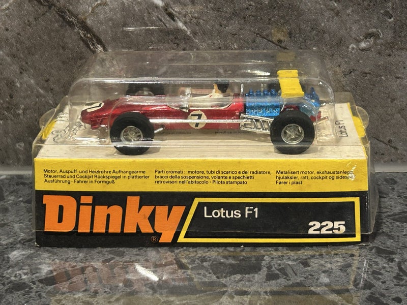 $1 Res Lotus F1. DINKY TOYS. 1/32 Made in ENGLAND #428 Carousel 11
