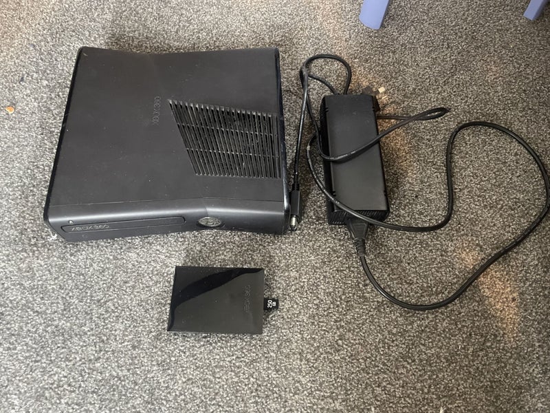 Xbox 360 S console (Faulty) Carousel 1