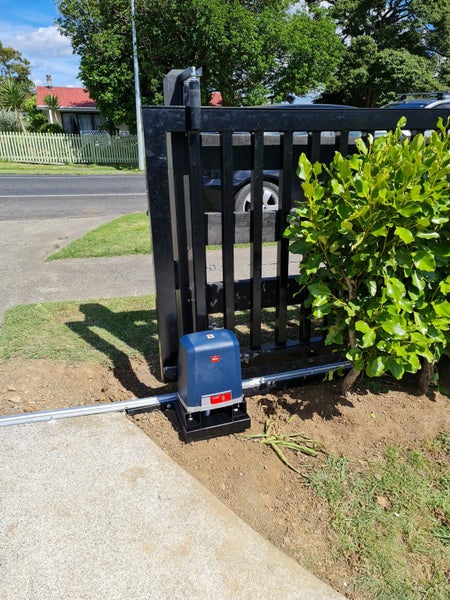 Gate Motors, Intercoms, CCTV & Alarms Auckland Carousel 2