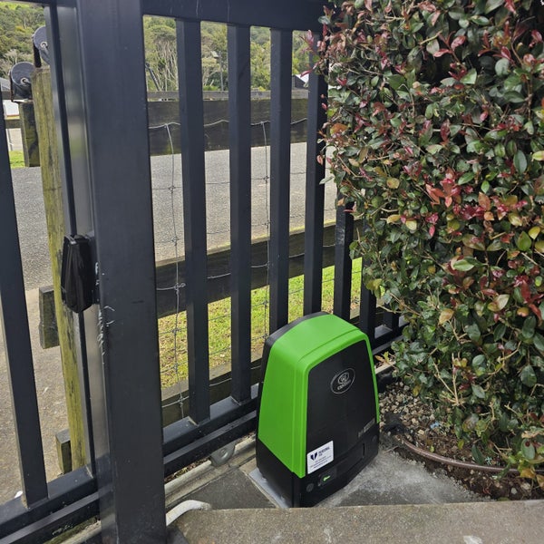 Gate Motors, Intercoms, CCTV & Alarms Auckland Carousel 1