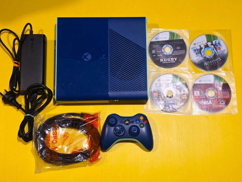 Xbox 360 E - Special Edition Blue & Teal + Games Carousel 1