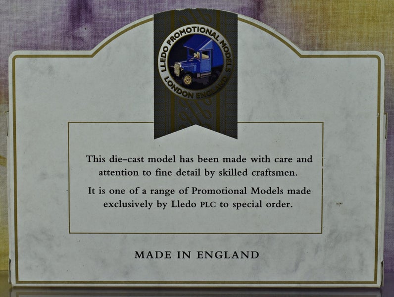 *LLEDO - 1939 FORD FIRE ENGINE - RNZAF Hobsonville Air Base - RARE Ltd Edition Carousel 8