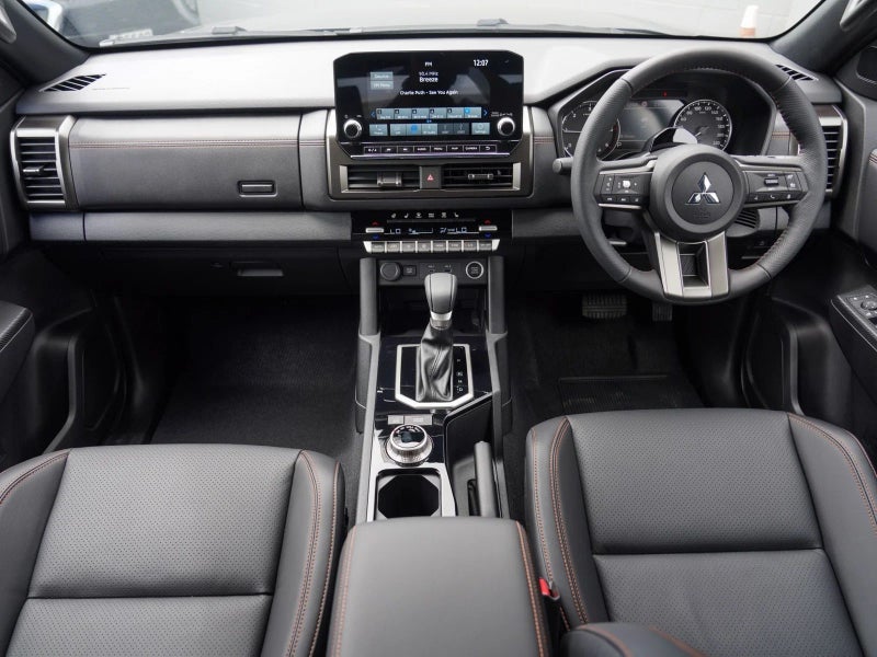 2026 Mitsubishi Triton VRX 4x4 auto, photo 3