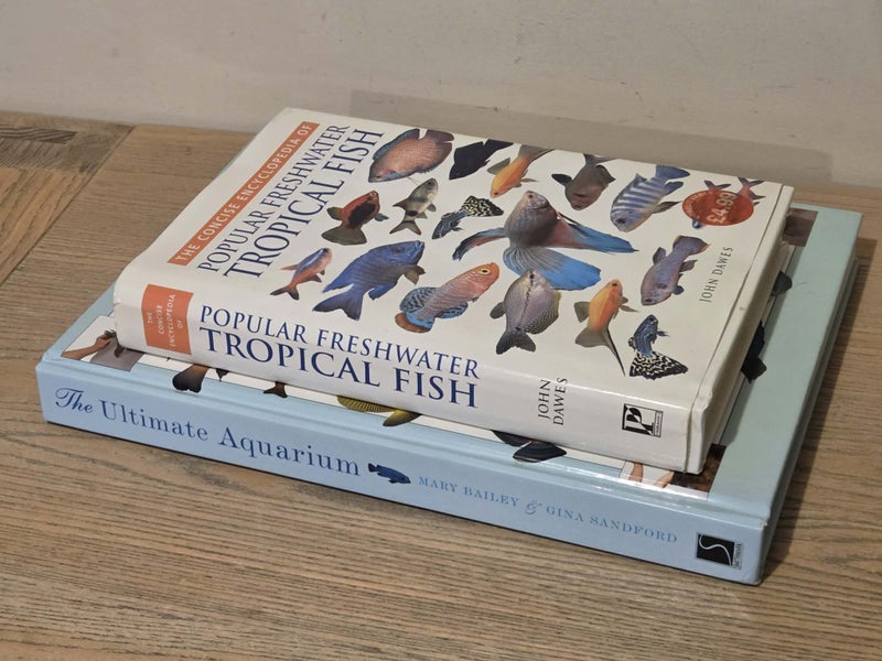 Aquariums /Aquarium & Feshwater Tropical Fish - Hardcover Books Carousel 2