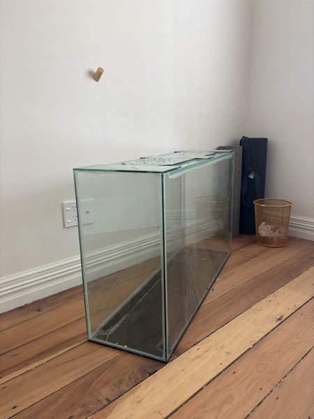 Large Glass tank 180litres Carousel 2