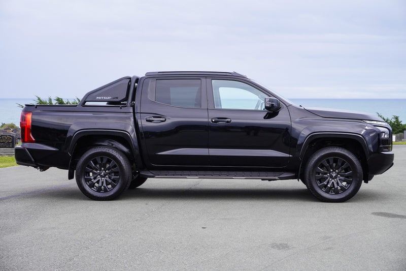 2025 Mitsubishi Triton VRX 4x4 auto, photo 2