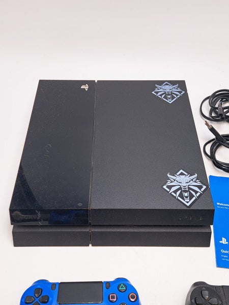 * 500GB PS4 Console w/ 2 Controllers & Cables * Carousel 2