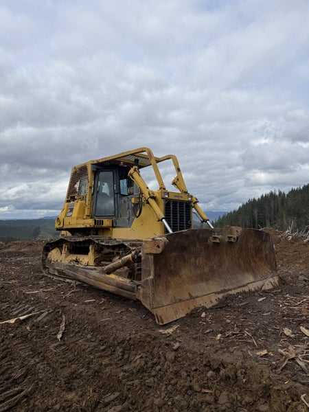 D85p Komatsu Carousel 2