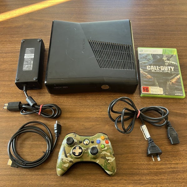 Xbox 360 Slim 320GB Console Bundle - Great Condition Carousel 1