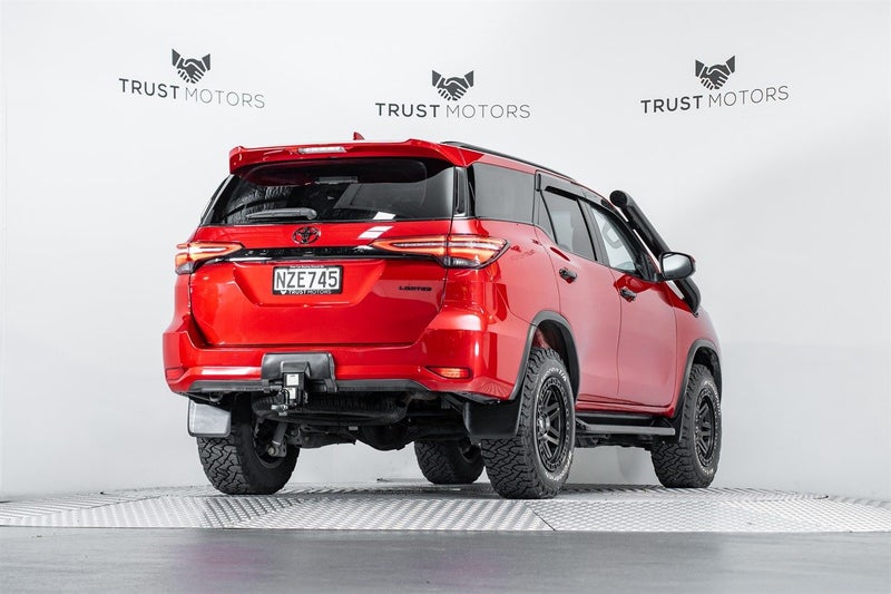 2021 Toyota Fortuner Limited 2.8L Diesel 4WD, photo 3