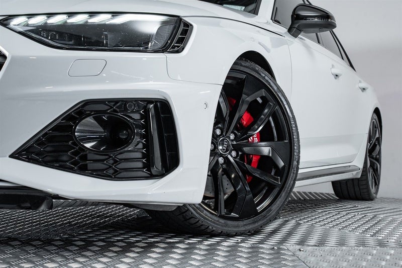 2020 Audi RS4 Avant 2.9L Twin Turbo V6, photo 2