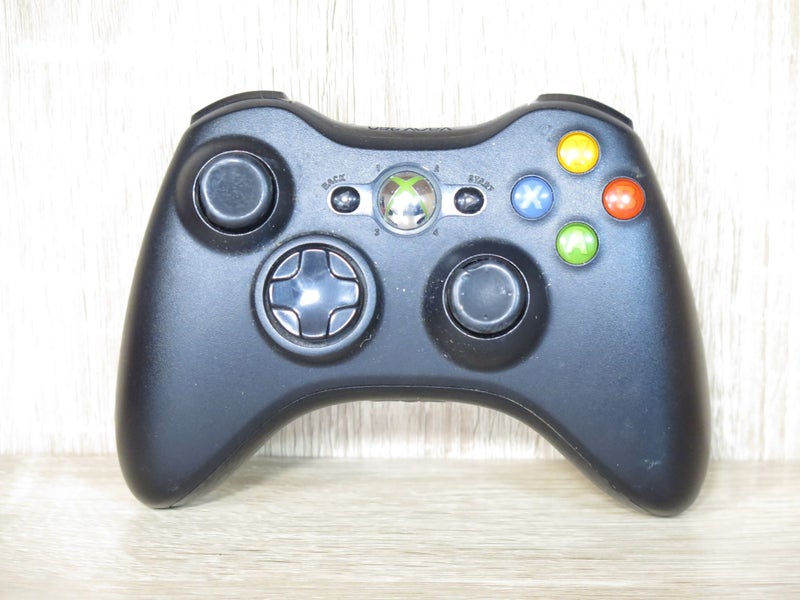 Genuine Microsoft Xbox 360 Wireless Controller Model 1403 Carousel 1